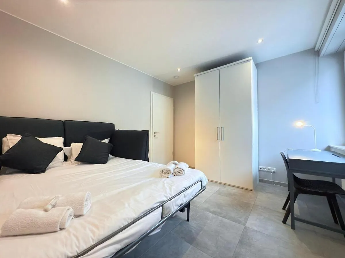 Spacious 3 Bedrooms W Parking In Limpertsberg Luxembourg 0*,