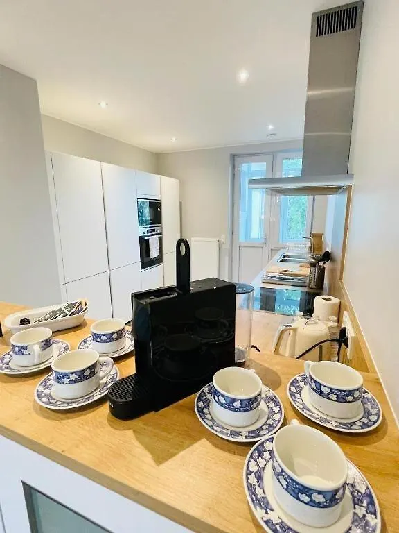 Spacious 3 Bedrooms W Parking In Limpertsberg Luxemburgo 0*,  Luxemburgo